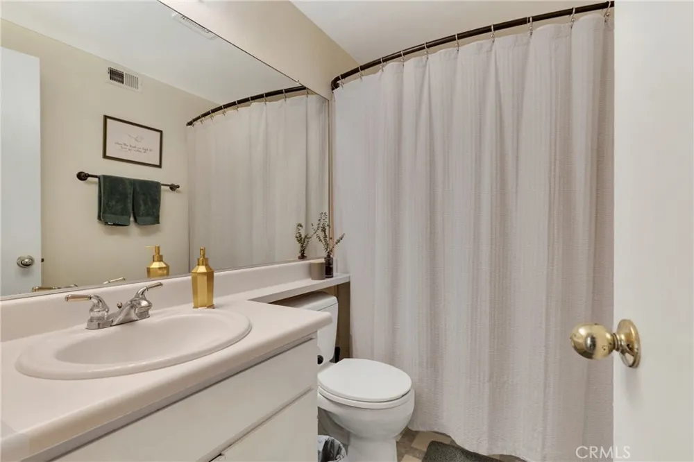 24107 Del Monte Valencia, CA 91355