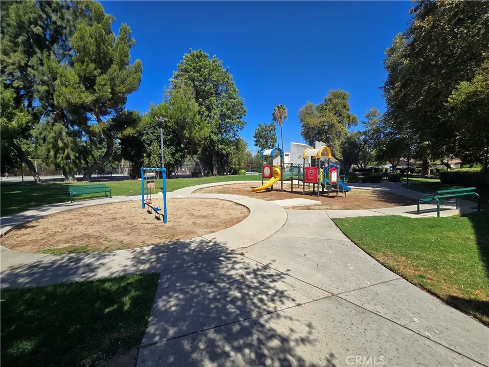 7641 Reseda #120 Reseda, CA 91335