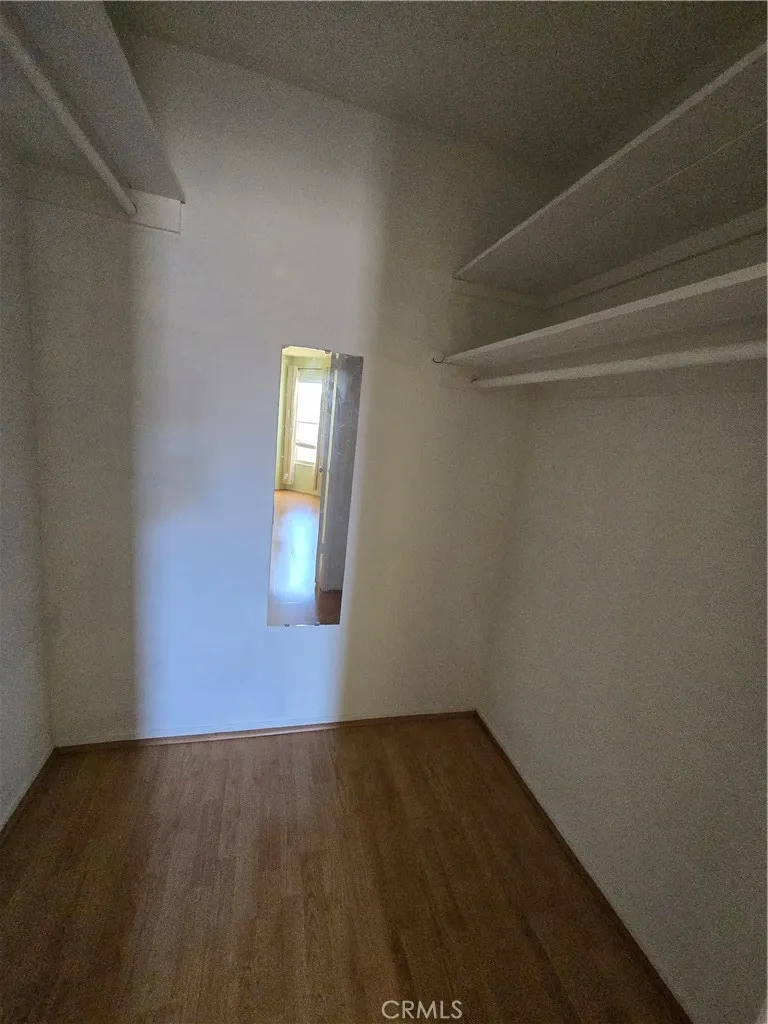 7641 Reseda #120 Reseda, CA 91335