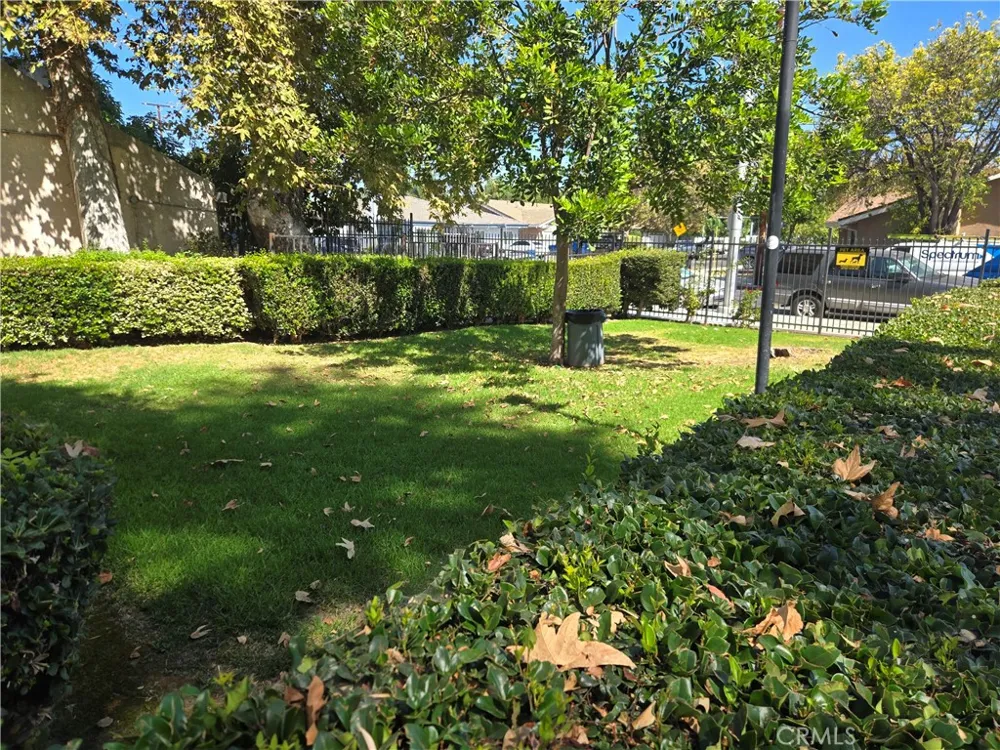 7641 Reseda #120 Reseda, CA 91335