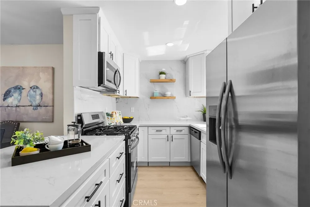 512 E Lingard Lancaster, CA 93535