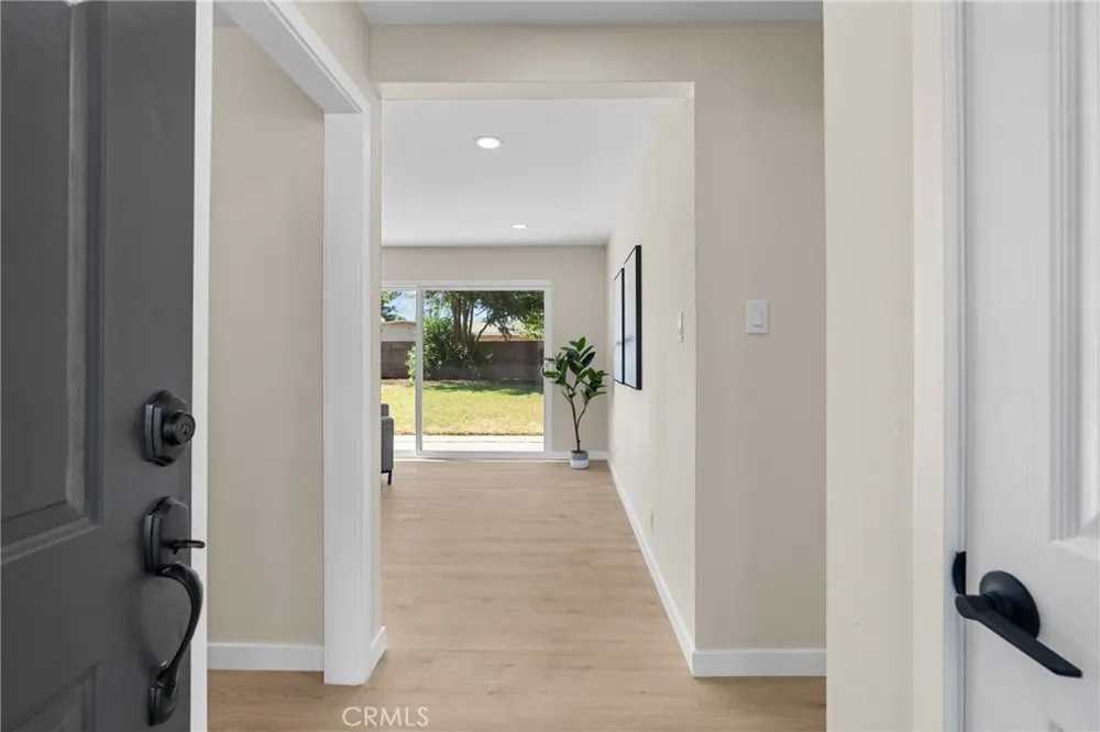 512 E Lingard Lancaster, CA 93535