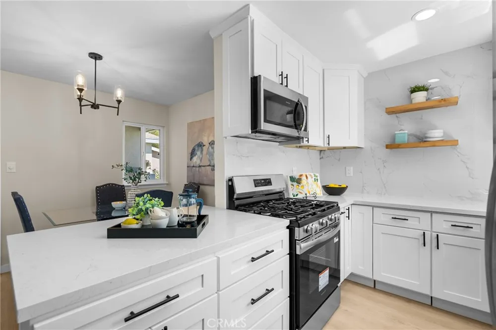512 E Lingard Lancaster, CA 93535