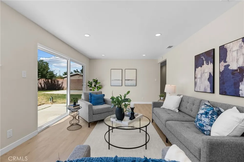 512 E Lingard Lancaster, CA 93535