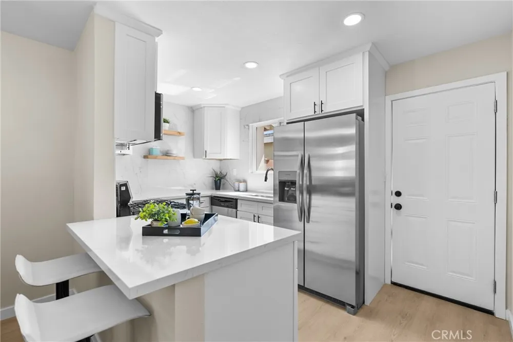 512 E Lingard Lancaster, CA 93535