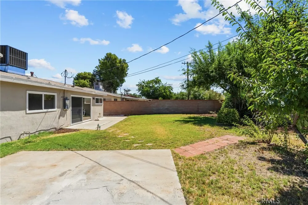 512 E Lingard Lancaster, CA 93535