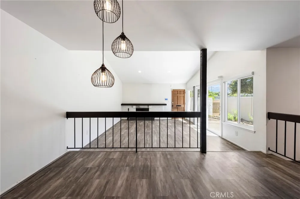 22242 Germain St #7 Chatsworth, CA 91311
