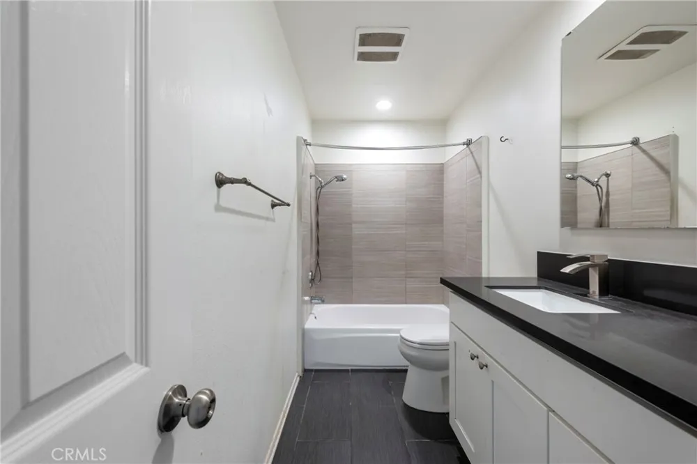 22242 Germain St #7 Chatsworth, CA 91311