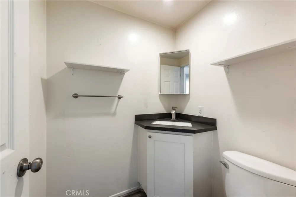 22242 Germain St #7 Chatsworth, CA 91311