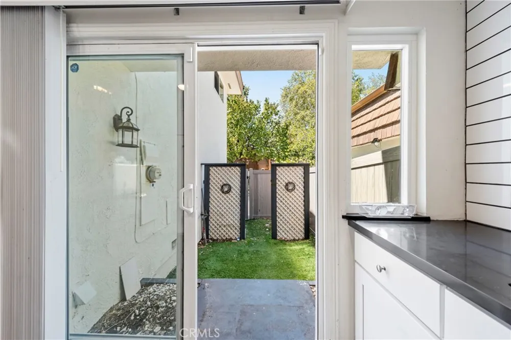 22242 Germain St #7 Chatsworth, CA 91311