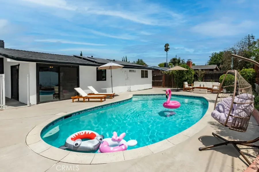 20660 Lemay Street Winnetka, CA 91306