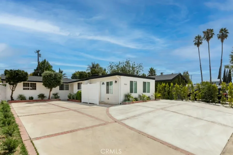 20660 Lemay Street Winnetka, CA 91306
