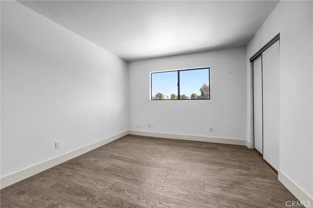 5805 Whitsett Avenue #201 Valley Village, CA 91607