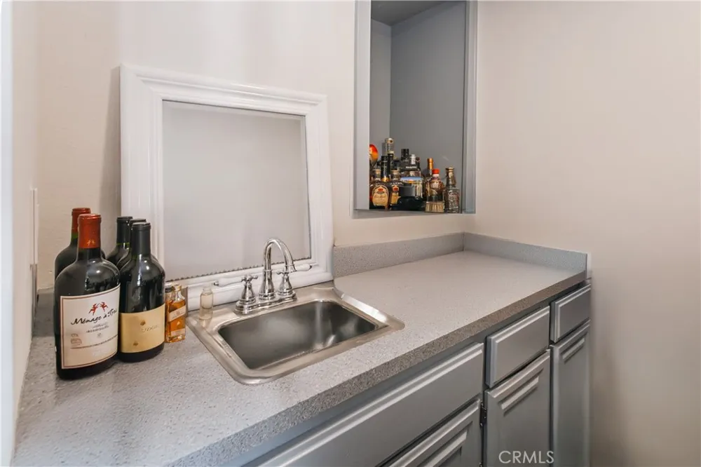 19865 Hiawatha Street Chatsworth, CA 91311