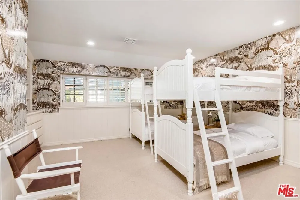 5255 ROUND MEADOW ROAD Hidden Hills, CA 91302