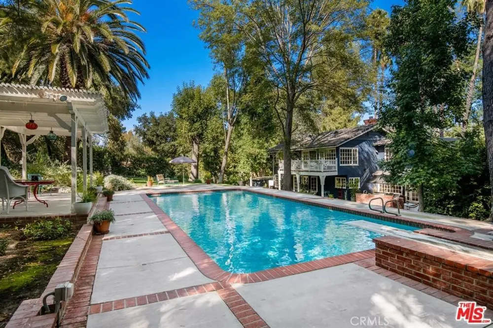 5255 ROUND MEADOW ROAD Hidden Hills, CA 91302