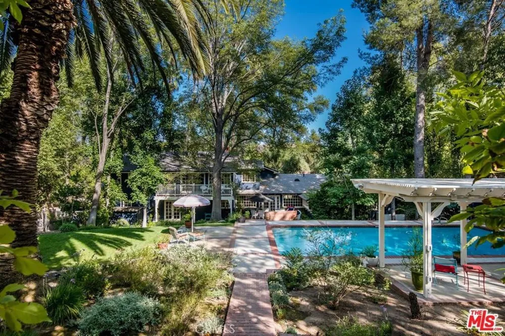 5255 ROUND MEADOW ROAD Hidden Hills, CA 91302