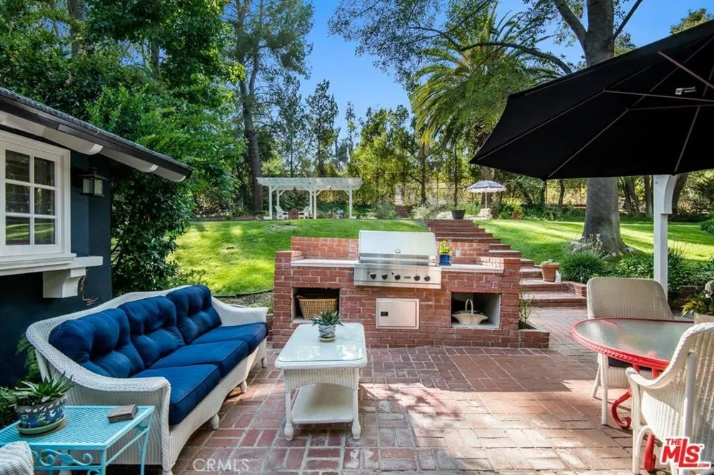 5255 ROUND MEADOW ROAD Hidden Hills, CA 91302
