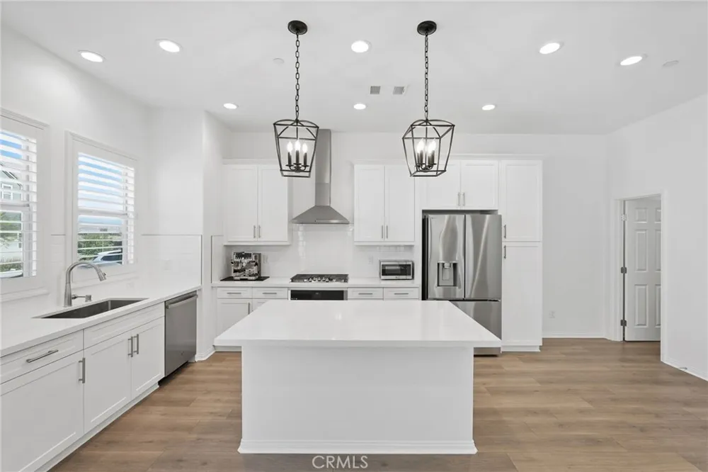 27367 Thunder Ridge Court Valencia, CA 91381