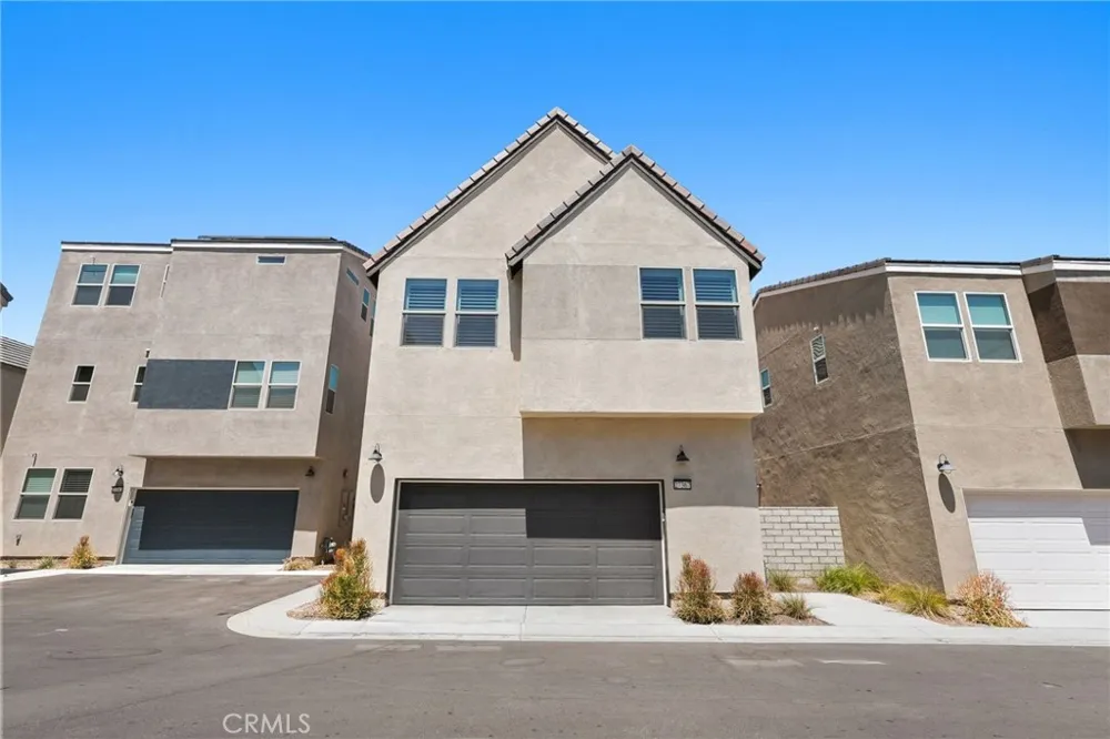 27367 Thunder Ridge Court Valencia, CA 91381
