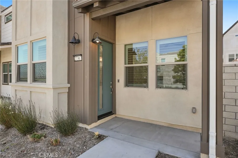 27367 Thunder Ridge Court Valencia, CA 91381