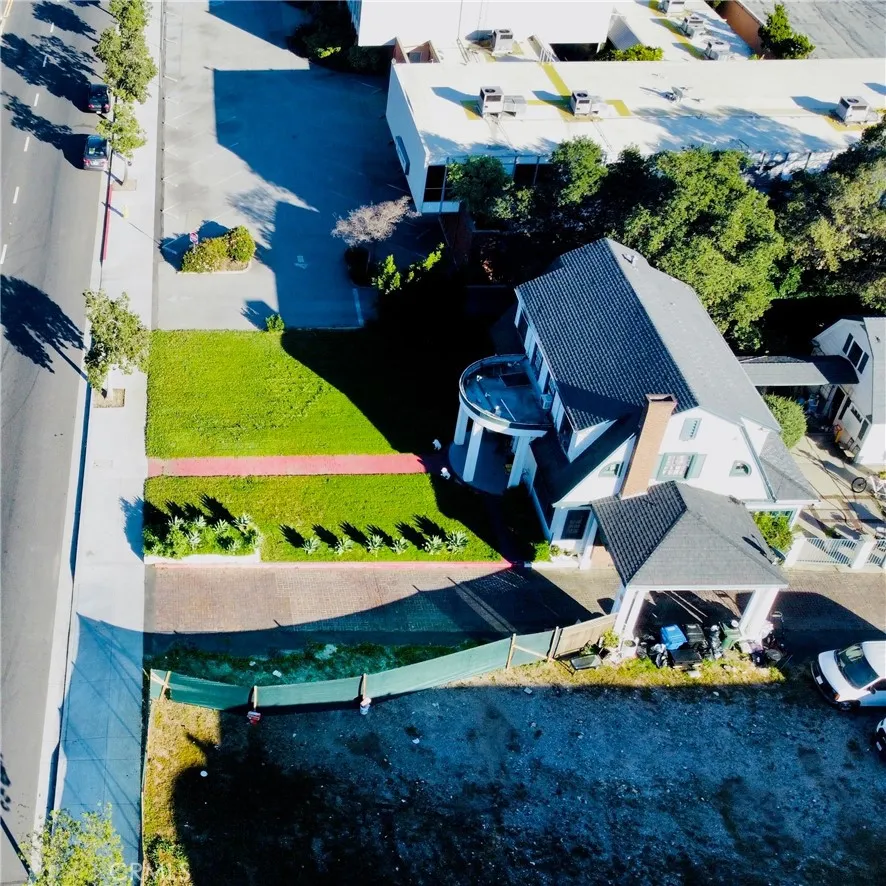 518 E Foothill Azusa, CA 91702
