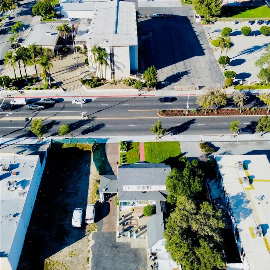 518 E Foothill Azusa, CA 91702