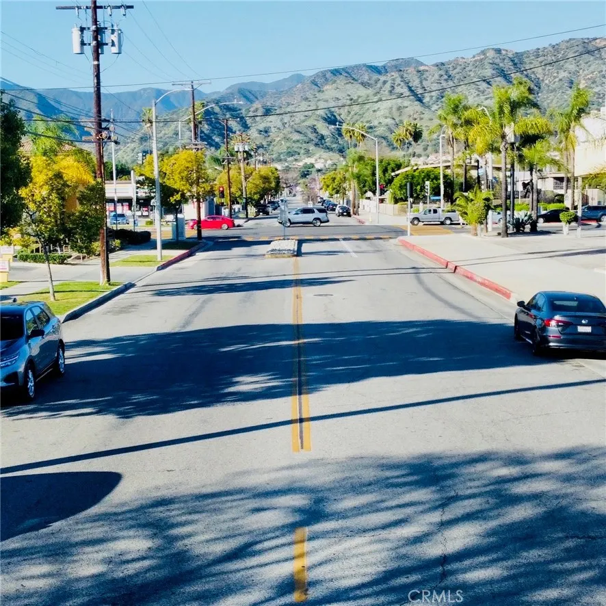 518 E Foothill Azusa, CA 91702