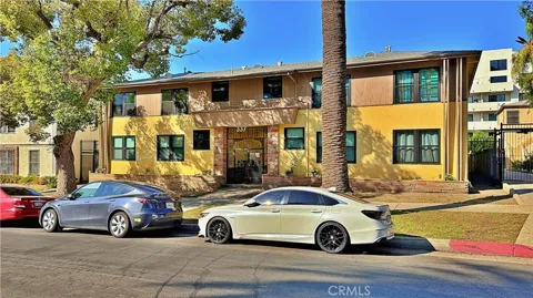 337 S Occidental Boulevard #18