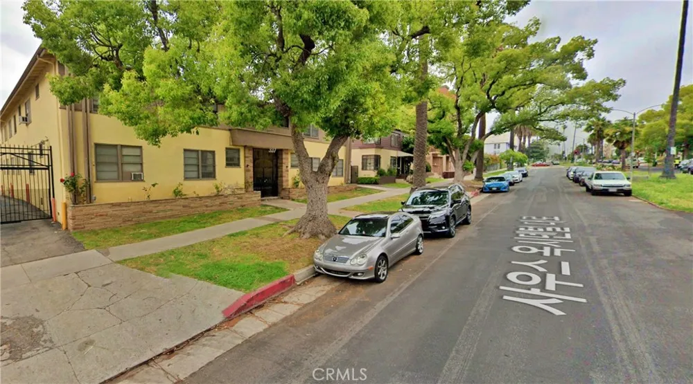 337 S Occidental Boulevard #18 Los Angeles, CA 90057