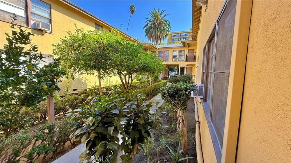 337 S Occidental Boulevard #18 Los Angeles, CA 90057