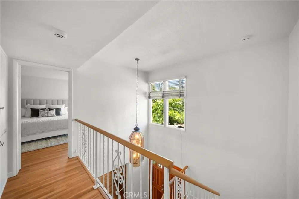 10106 Petit North Hills, CA 91343