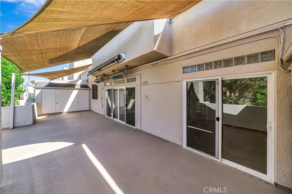 4477 Woodman Avenue #305 Sherman Oaks, CA 91423