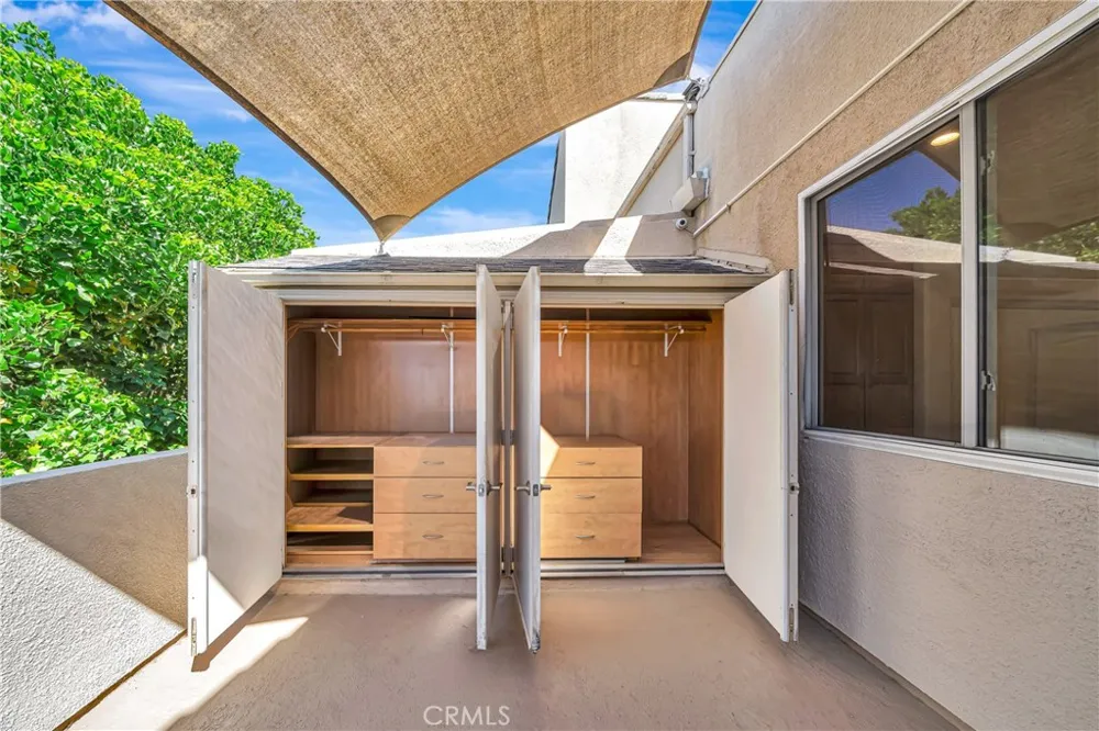 4477 Woodman Avenue #305 Sherman Oaks, CA 91423