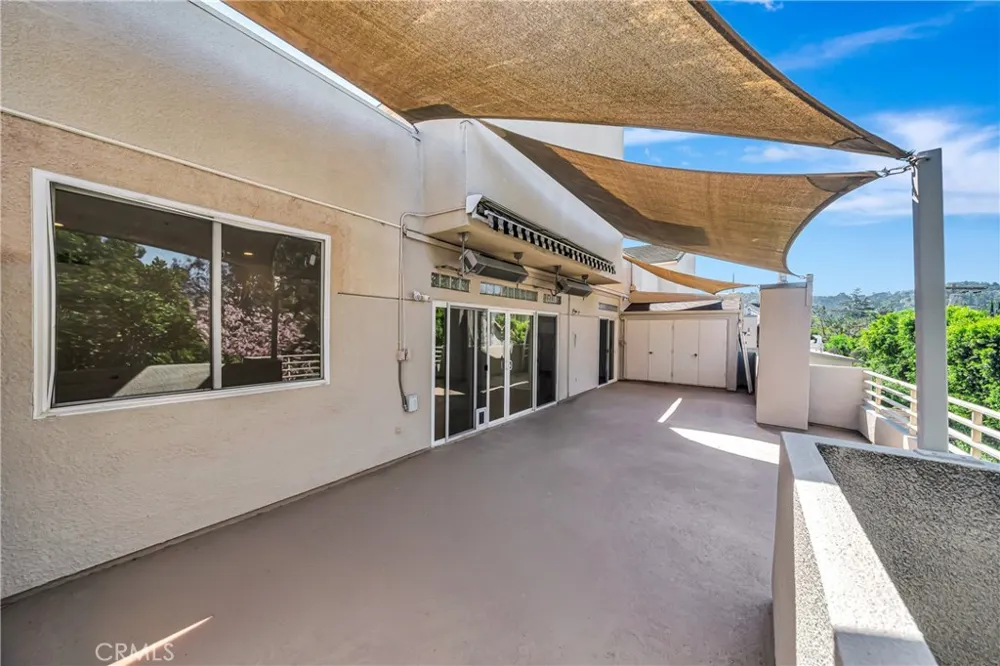 4477 Woodman Avenue #305 Sherman Oaks, CA 91423