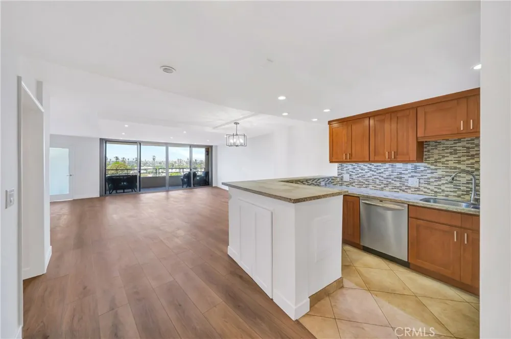 4316 Marina City Drive #227 Marina del Rey, CA 90292