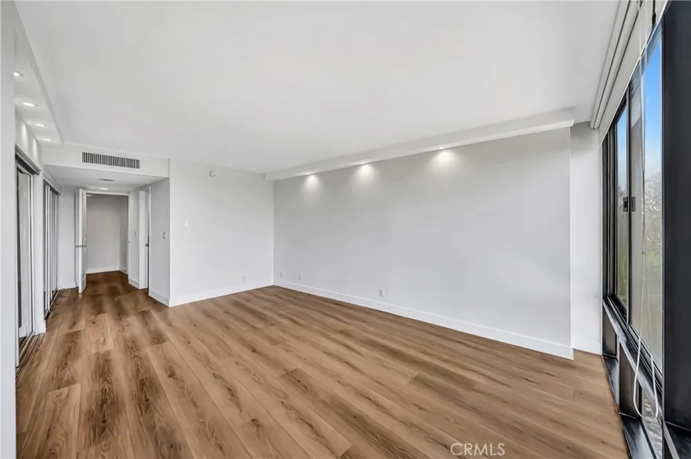 4316 Marina City Drive #227 Marina del Rey, CA 90292