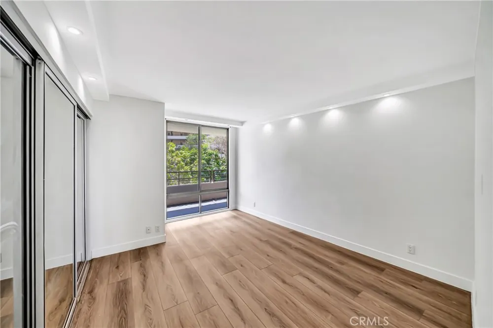 4316 Marina City Drive #227 Marina del Rey, CA 90292