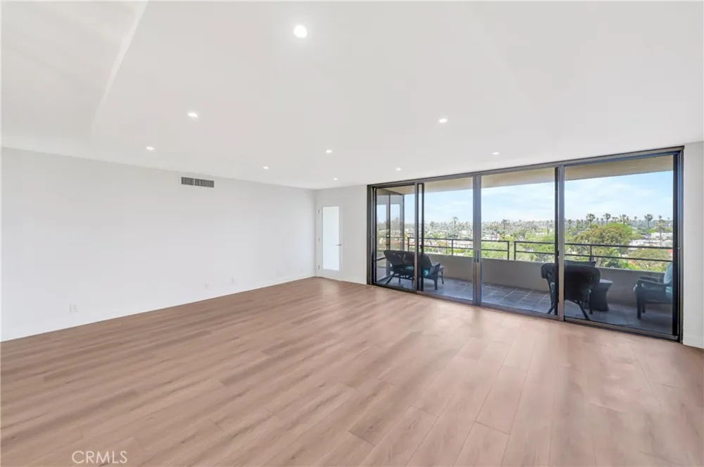 4316 Marina City Drive #227 Marina del Rey, CA 90292