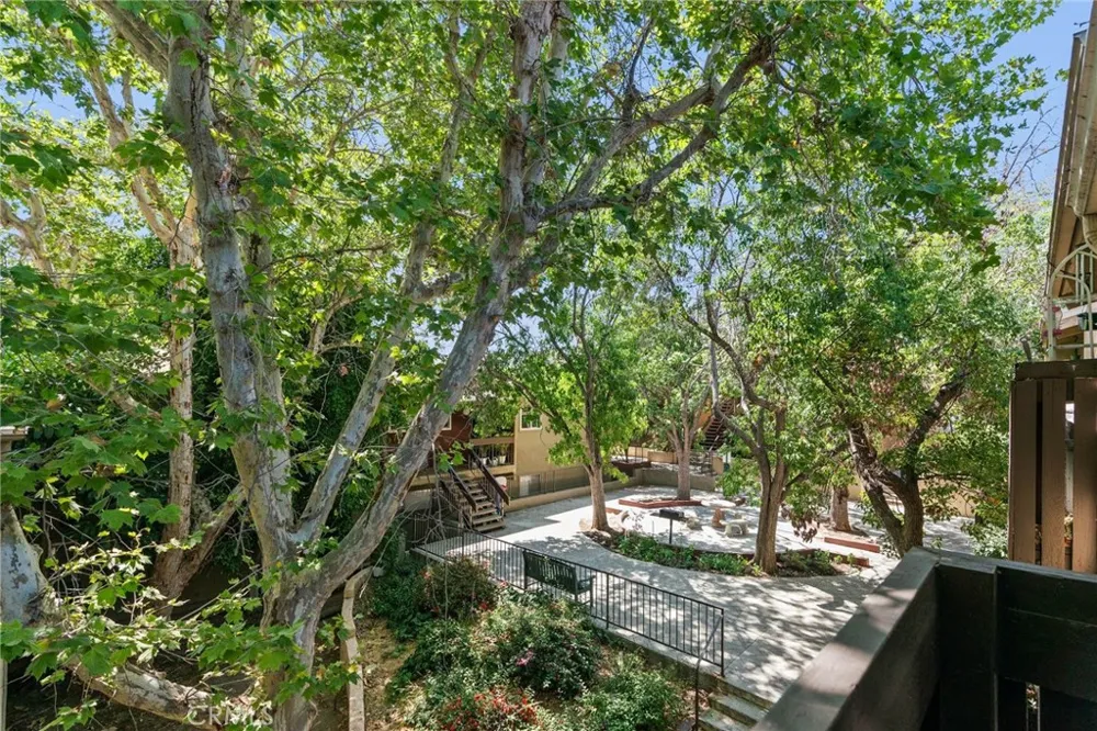 18350 Hatteras Street #267 Tarzana, CA 91356