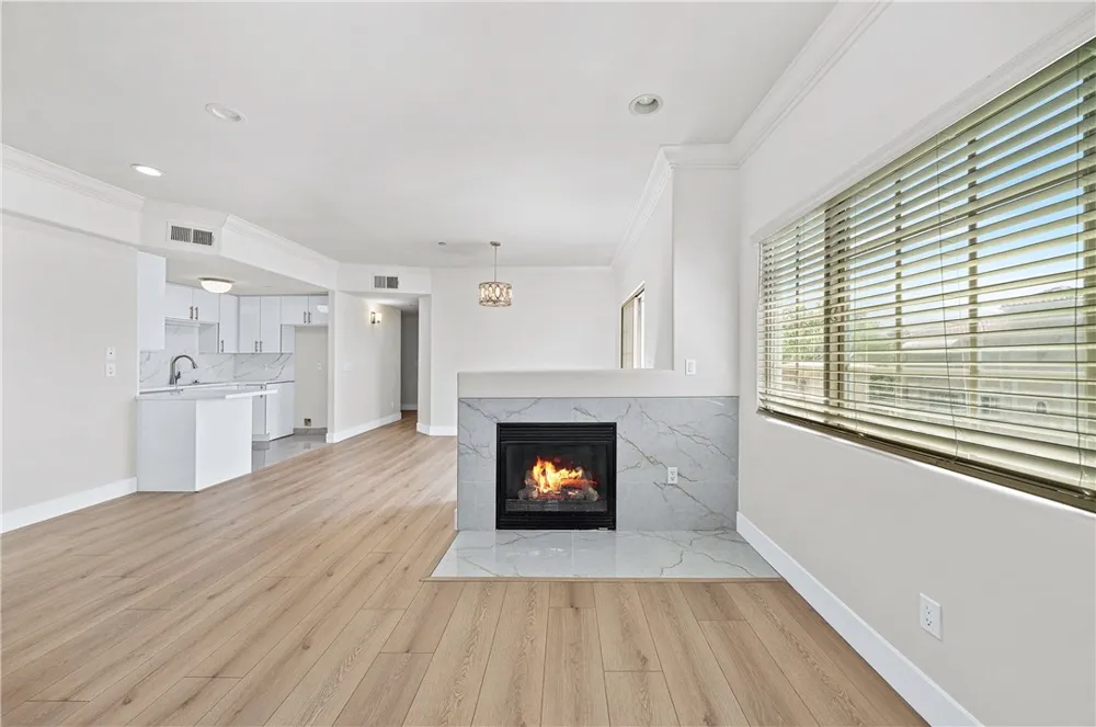 421 E Santa Anita #301 Burbank, CA 91501