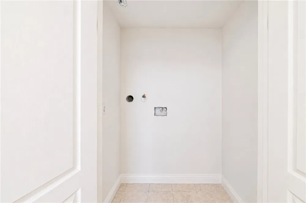 421 E Santa Anita #301 Burbank, CA 91501