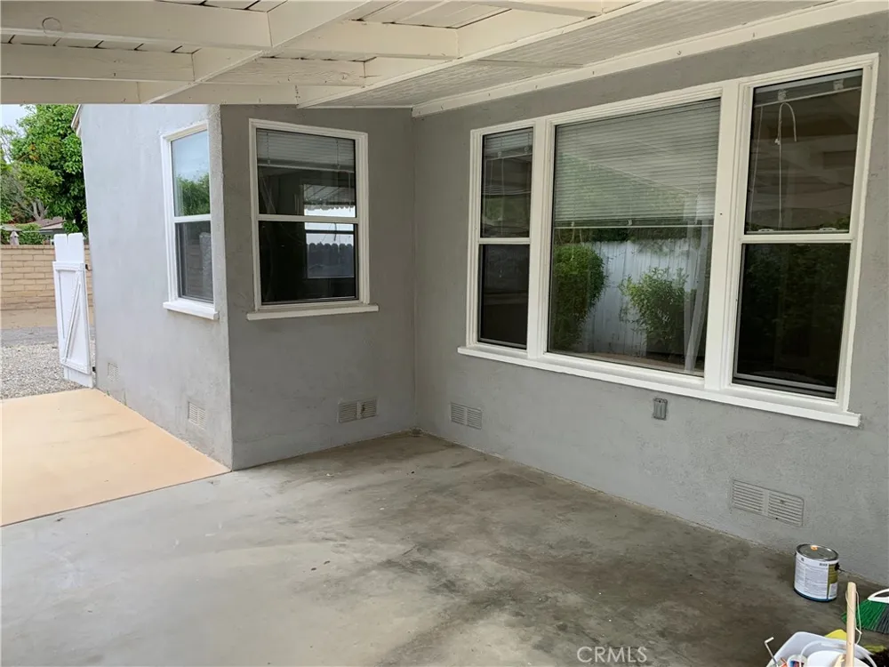 18823 Chase Northridge, CA 91324