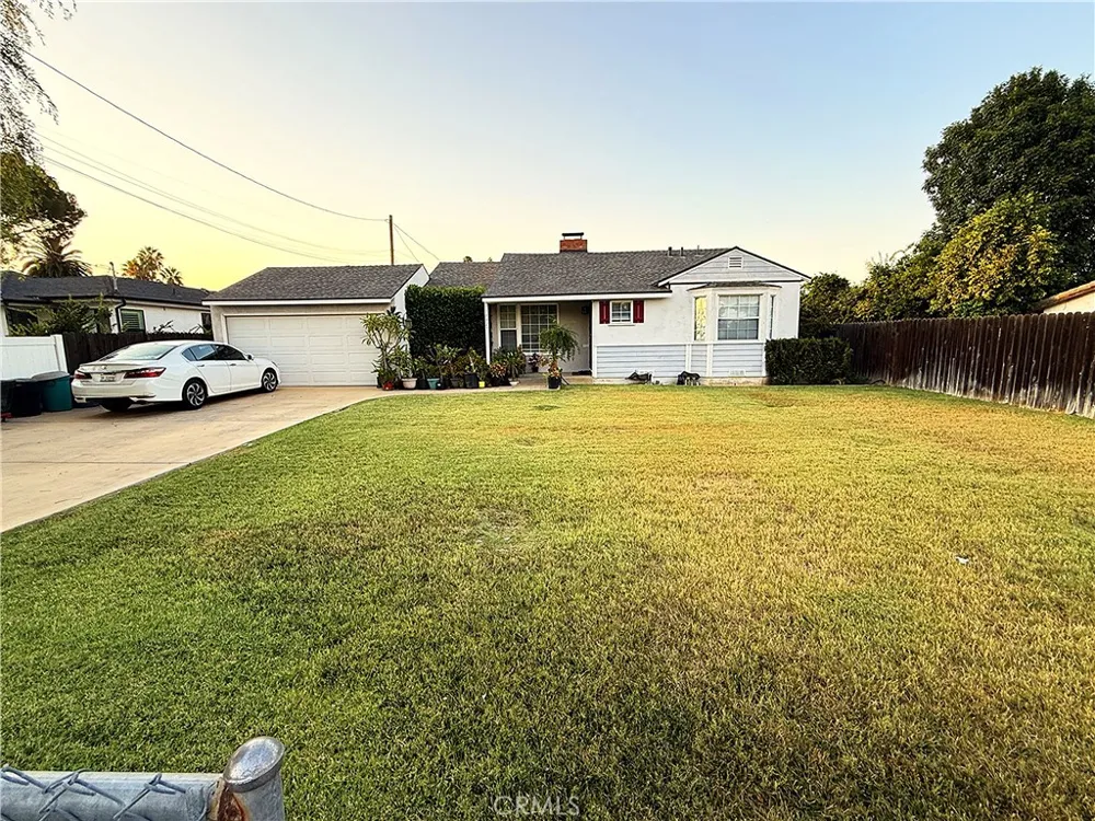 18823 Chase Northridge, CA 91324
