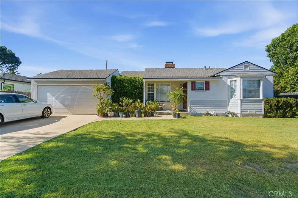 18823 Chase Northridge, CA 91324