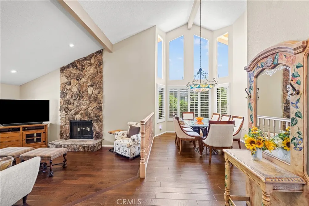 11934 Rexbon Granada Hills, CA 91344