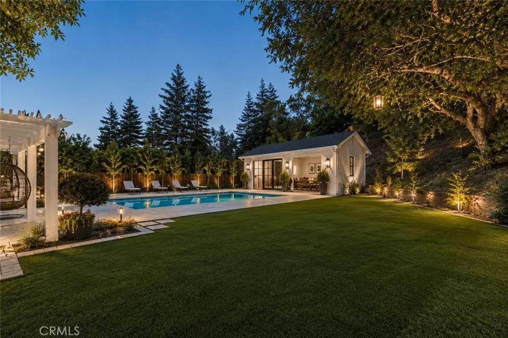 11934 Rexbon Granada Hills, CA 91344