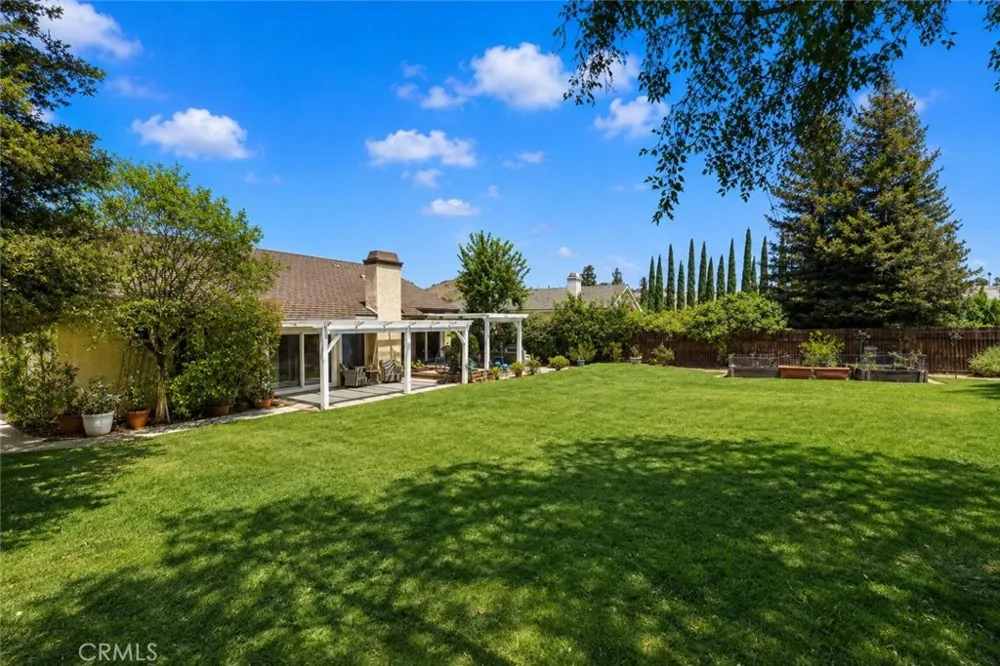 11934 Rexbon Granada Hills, CA 91344
