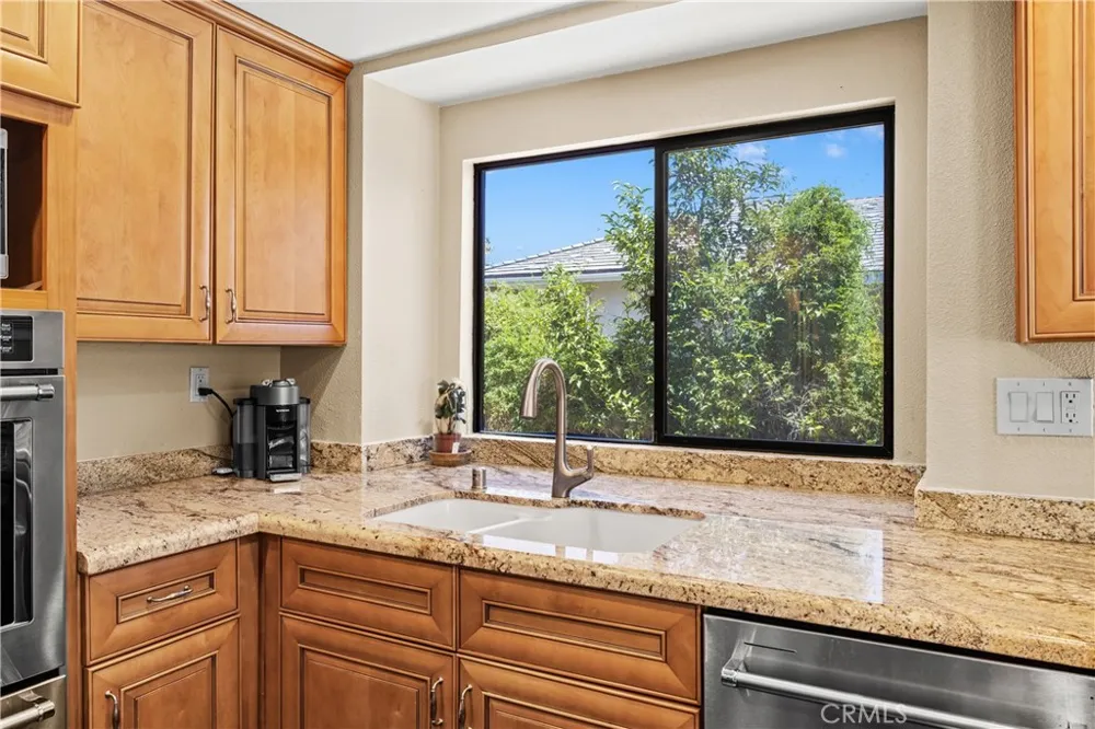 11934 Rexbon Granada Hills, CA 91344