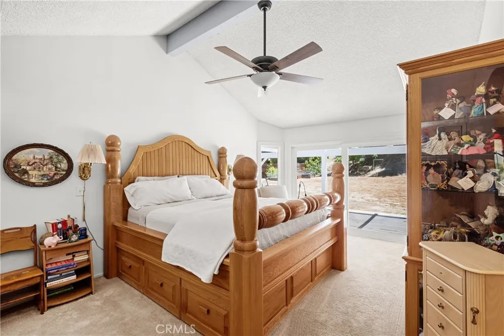 11934 Rexbon Granada Hills, CA 91344
